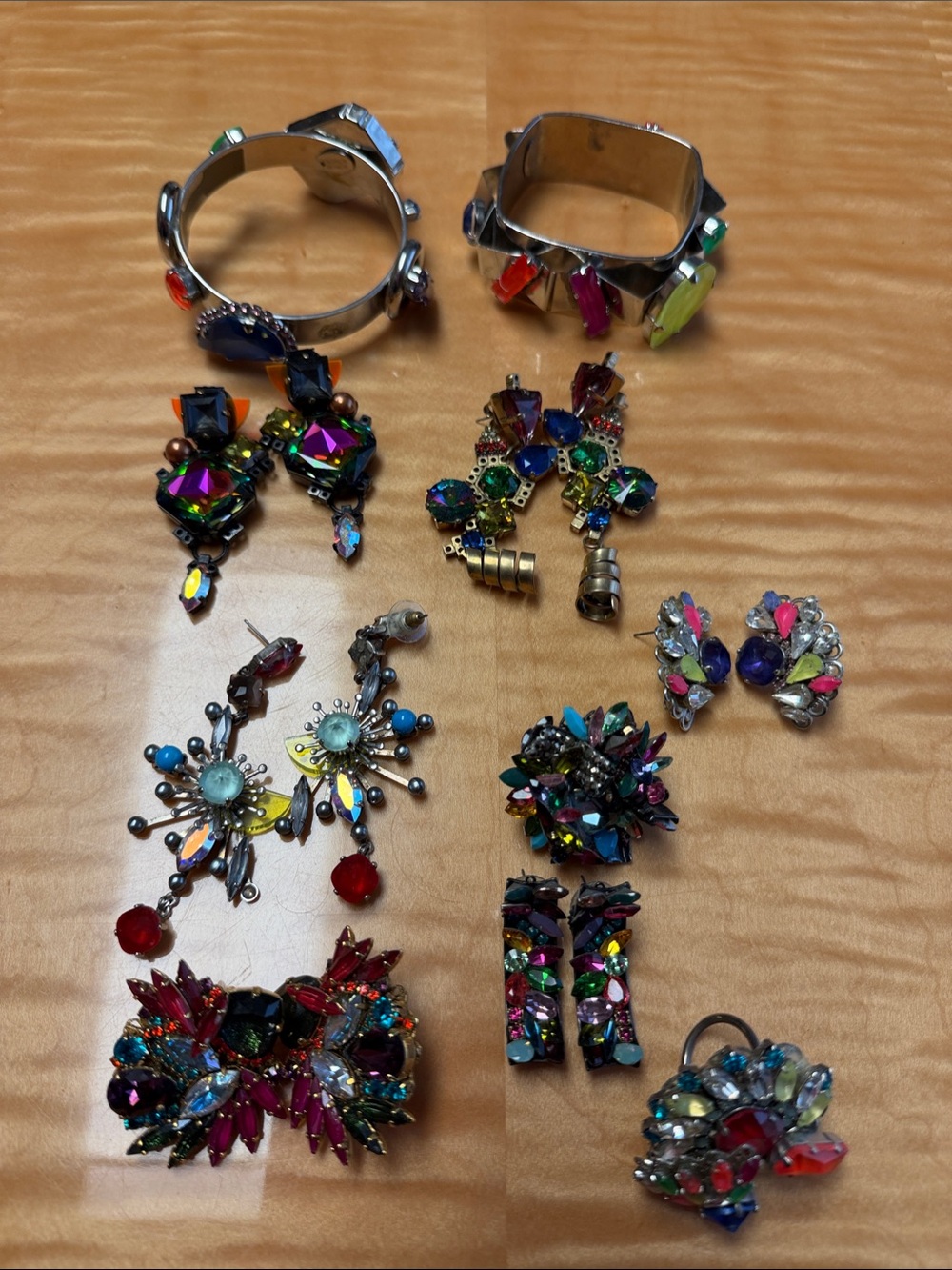 Erickson Beamon colllection - 6 pairs of earrings, 2 bracelets, 2 rings